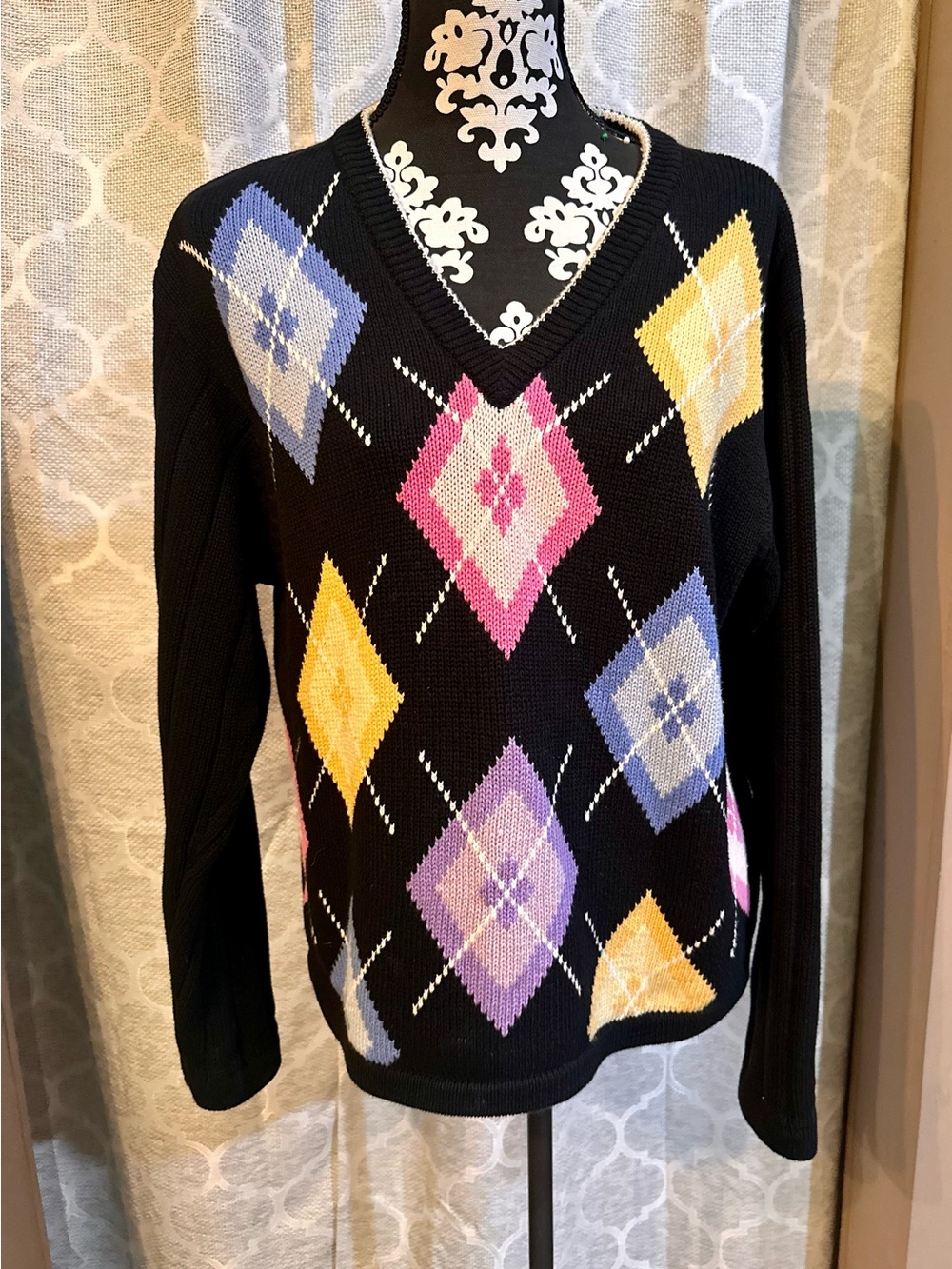 Vintage IZOD Argyle Sweater V neck Black multicolor Preppy 80s/90s size large